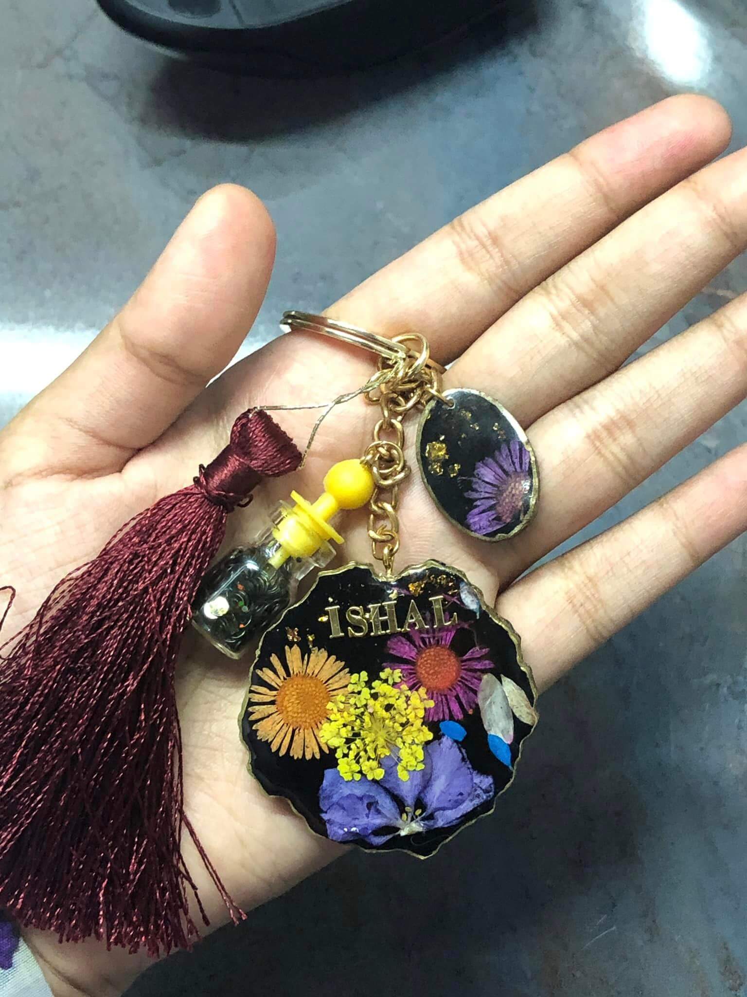 floral round keychains